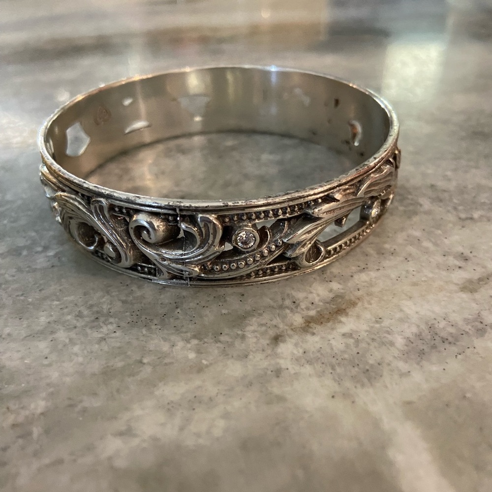 Brighton "LE LOUVRE" Art Nouveau Bangle w Carved
Scrolls & Swarovski Cry…